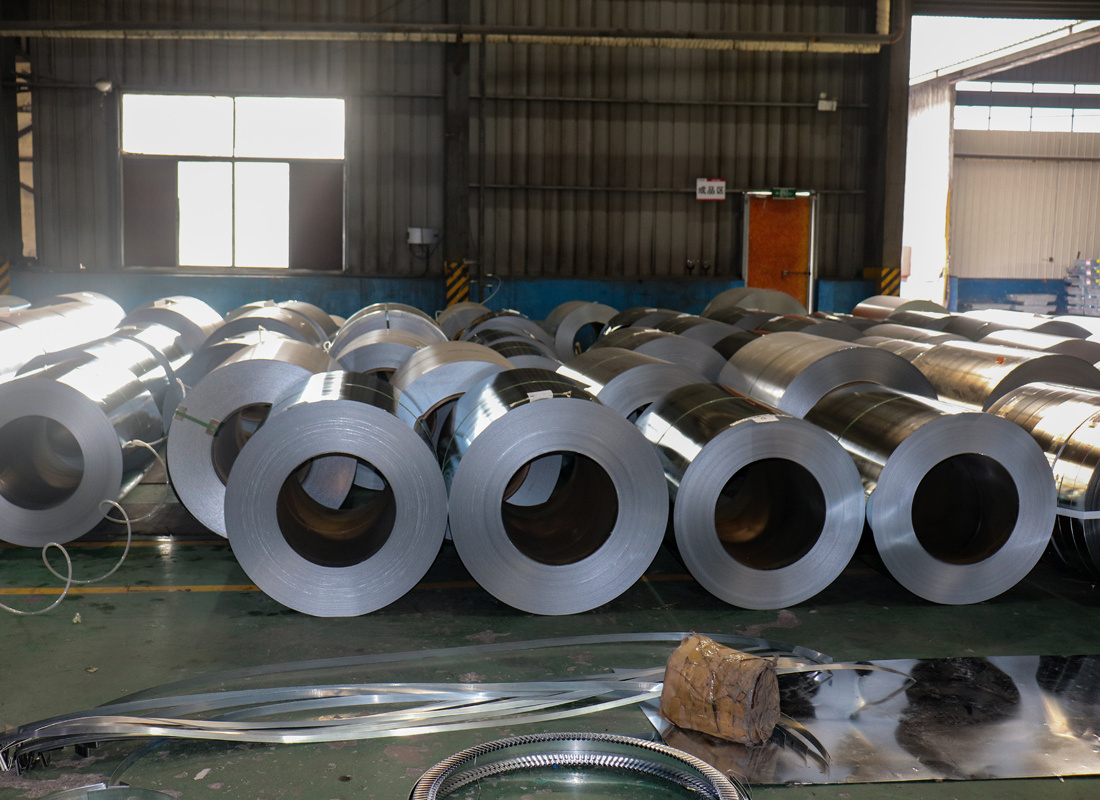 Q195 galvanized zinc steel roofing sheet galvanized steel sheet metal for roofing machine