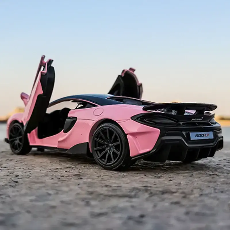 1:32 McLaren 600LT Car Model Toys Diecast Alloy Pullback Simulation Vehicles  Sound Light Hot Wheels Car  For Children Souvenir