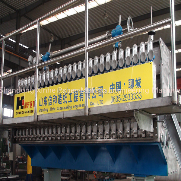 Headbox for tissue papermaking machine with Air-cushioned/open type