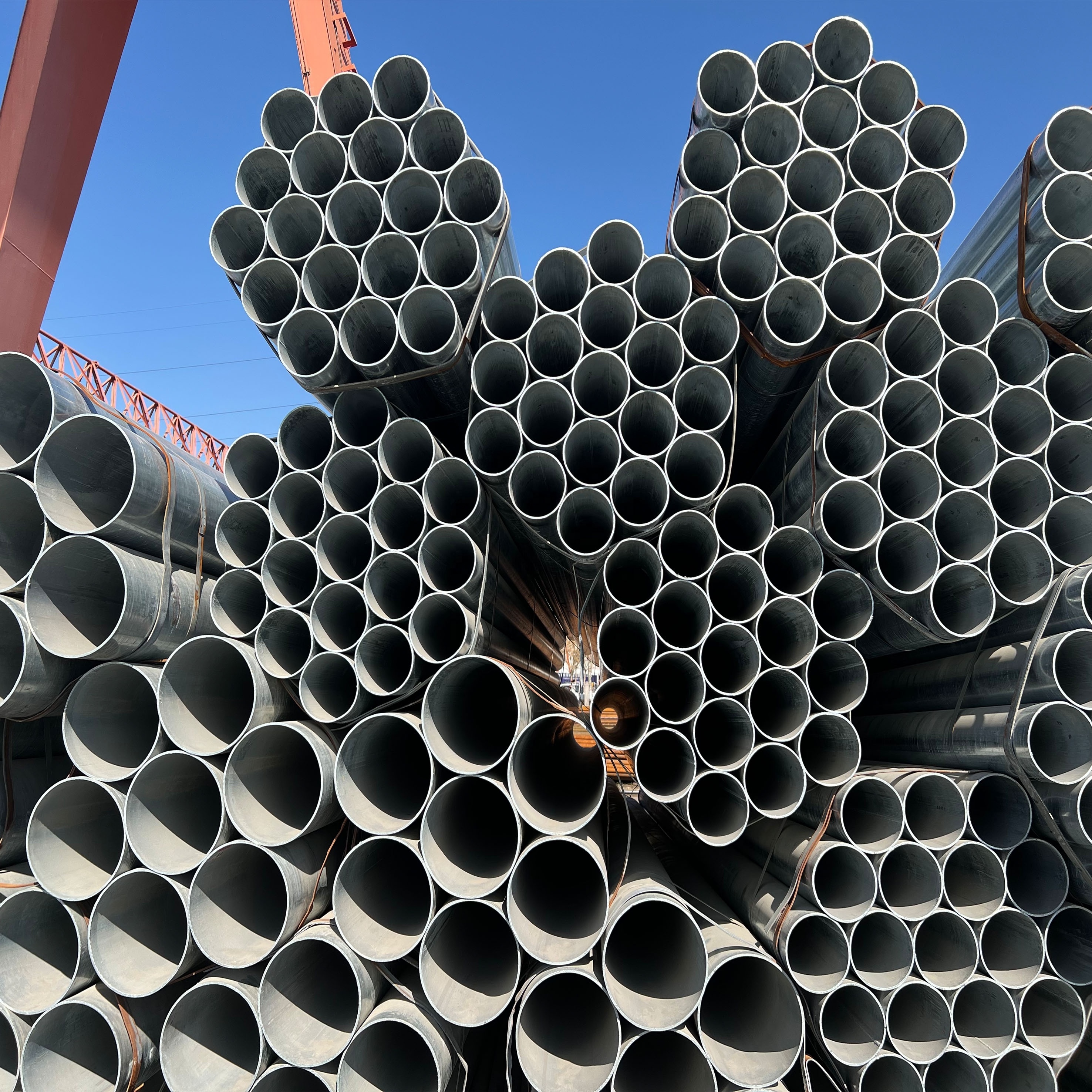 18 year factory processes custom steel pipes galvanized steel pipe and other steel pipes