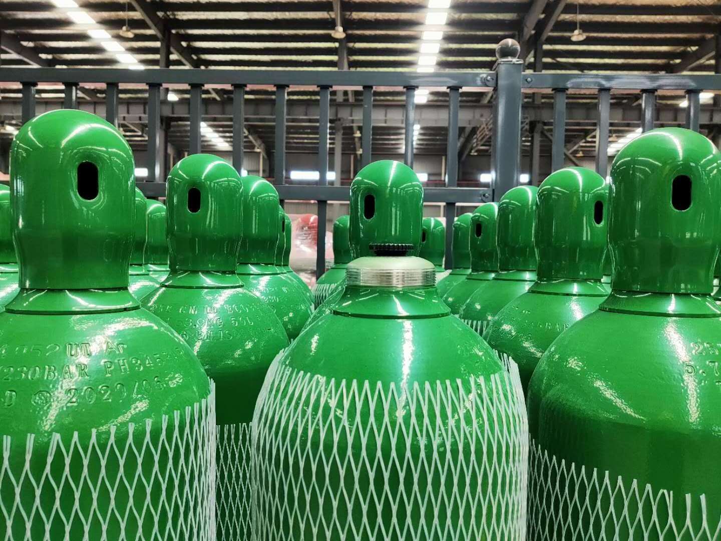 232mm 50L 230Bar Seamless Steel Gas Bottle Storage Tank Welding Empty Cylinder for Sale