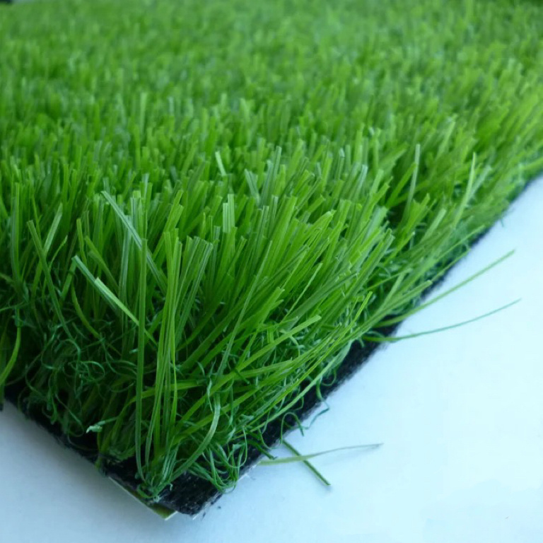 Free Sample Outdoor Garden Grass Carpet Roll 20mm 30mm 40mm Sports Flooring Synthetic Turf Artificial Grass