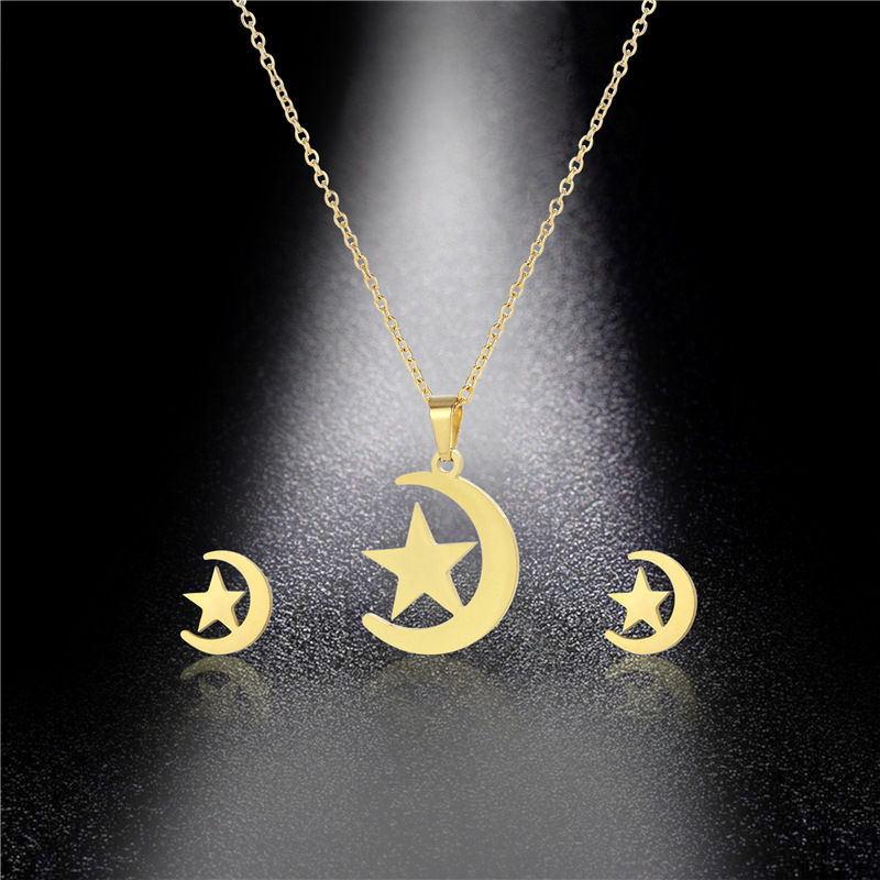 Minimalist Style Waterproof Stainless Steel 18K Gold Star and Moon Necklace Jewelry Set For Women