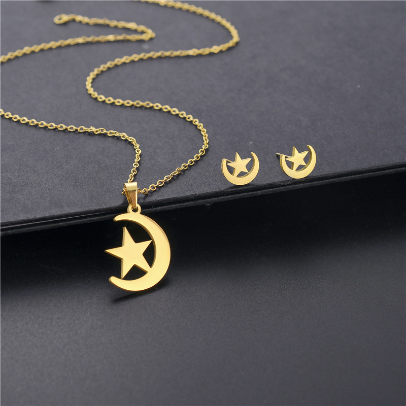 Minimalist Style Waterproof Stainless Steel 18K Gold Star and Moon Necklace Jewelry Set For Women