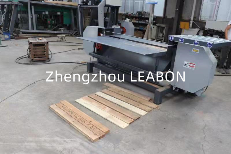 Wood Pallet Dismantling Sawmill Wood Tray Pallet Cutting Splitting Recycling Machine