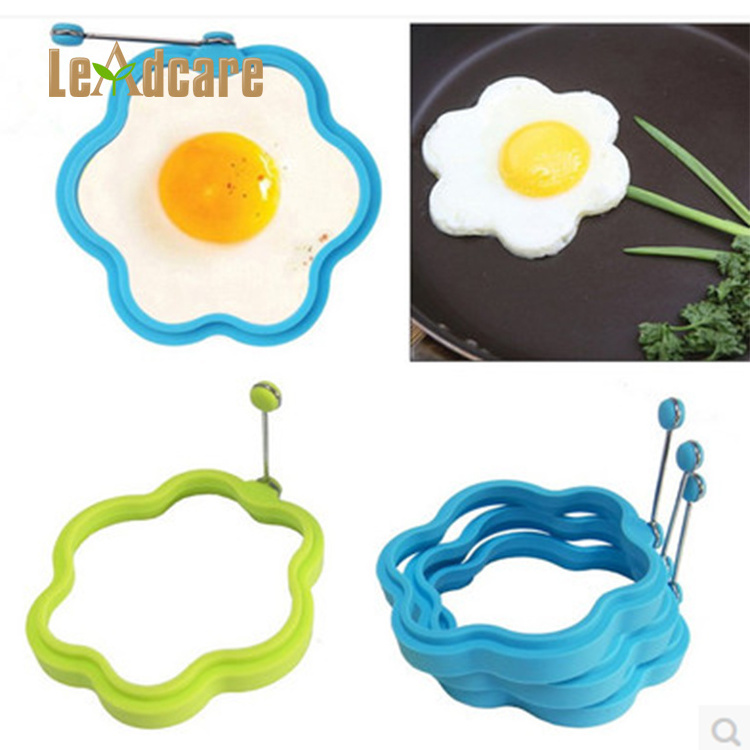 Good Selling BPA Free Heart Shape with Handle Silicone Fire Egg Ring Molds