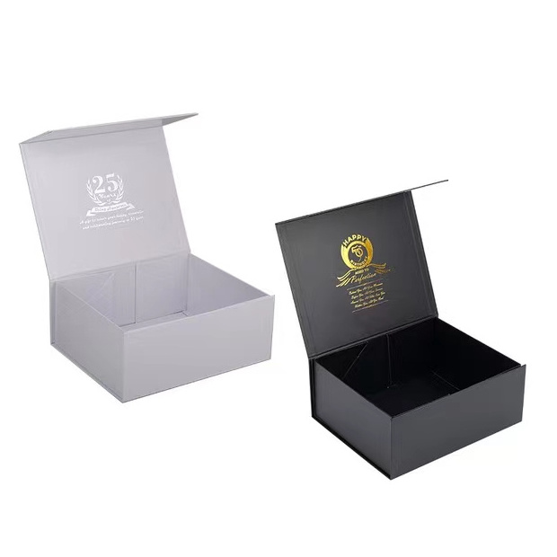 Wholesale Custom Logo Packaging Elegant  White Black Small Cosmetic Box Magnetic Paper Gift Boxes for Skincare Packaging