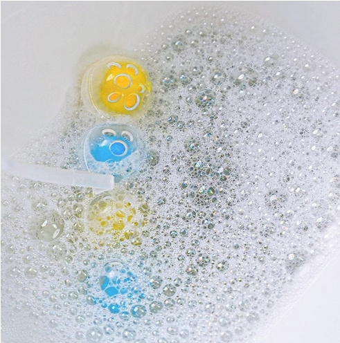 2024 Hot Selling Hanging Toilet Bowl Cleaner Toilet Air Freshener Fragrance Ball Deodorization Balls