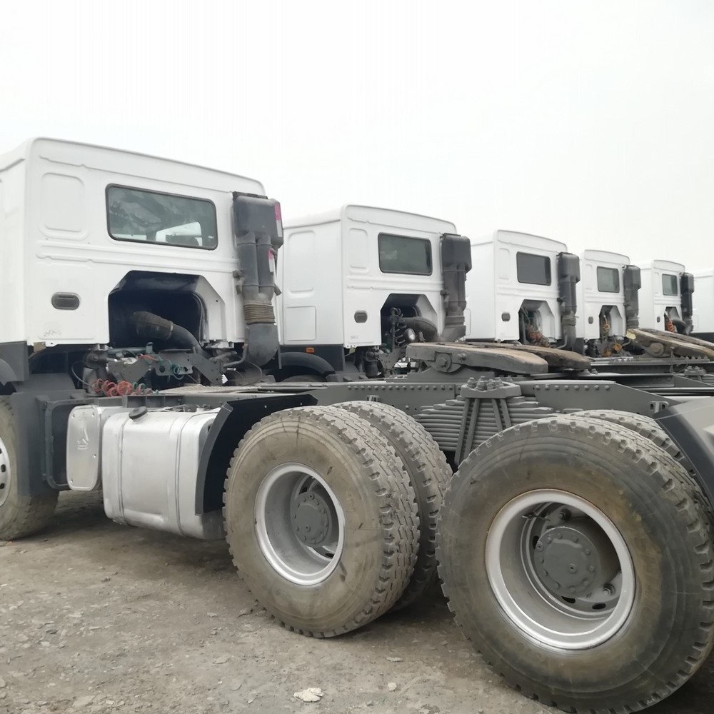 High End Used China 6X4 LHD Tractor Truck 10 Wheel Left Handed 375 Hp For Sale In ZAMBIA Power Truck Tractor