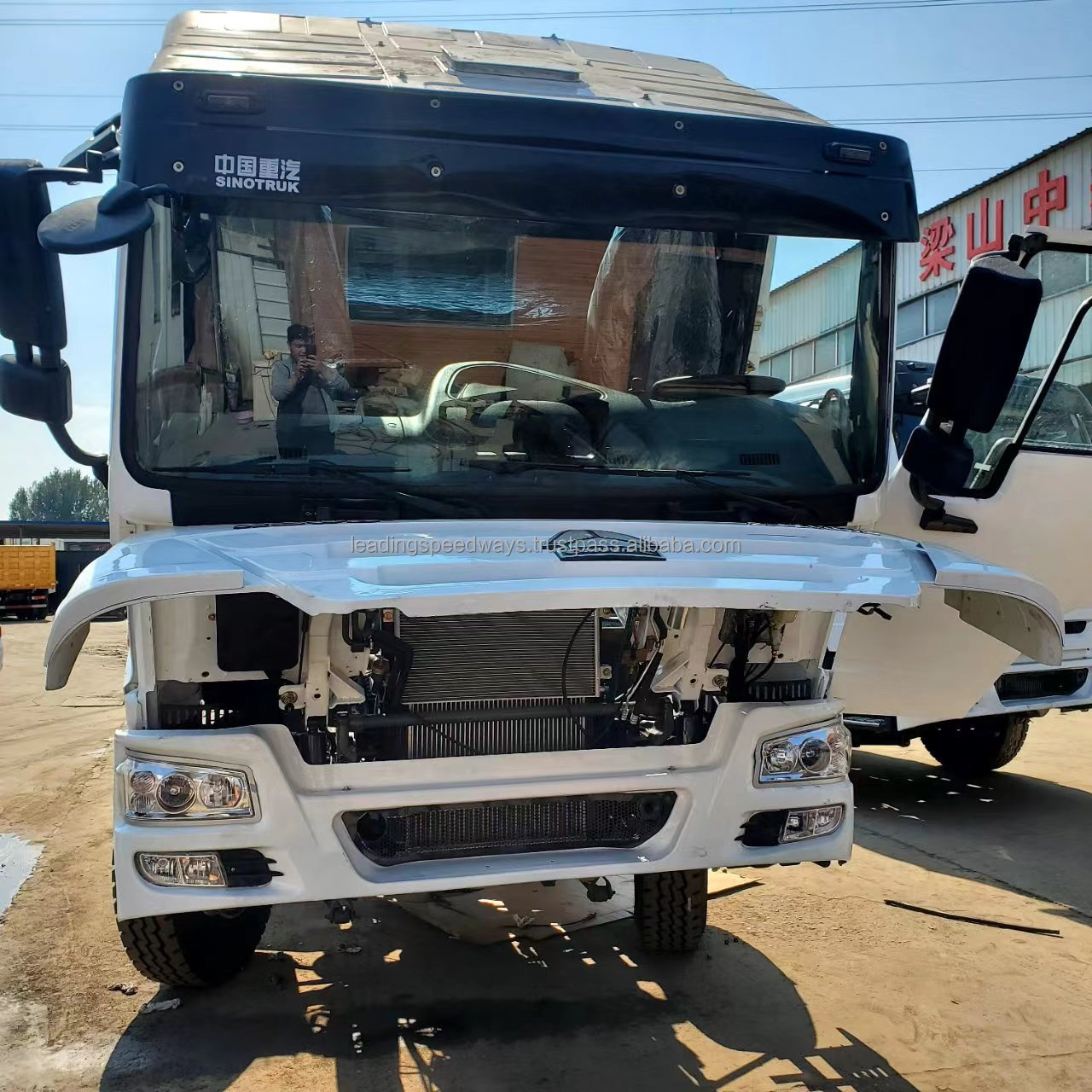 Sinotruck 6x4 Howo 371Hp Trailer Truck Head Used 10 wheeler Tractor Truck Price sinotruk horse for sale in Zambia