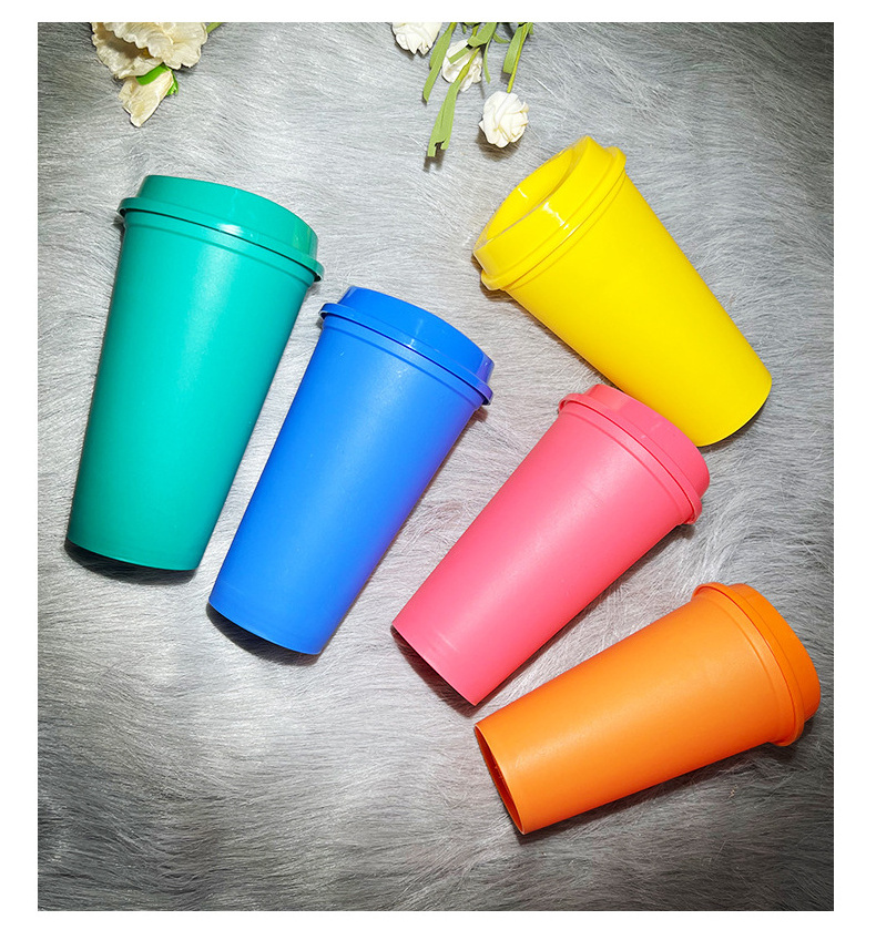 Reusable Solid Color Single Wall 500ml/710ml Coffee mug Plastic PP Coffee Cup for Tea/ Coffee with Lid 16oz