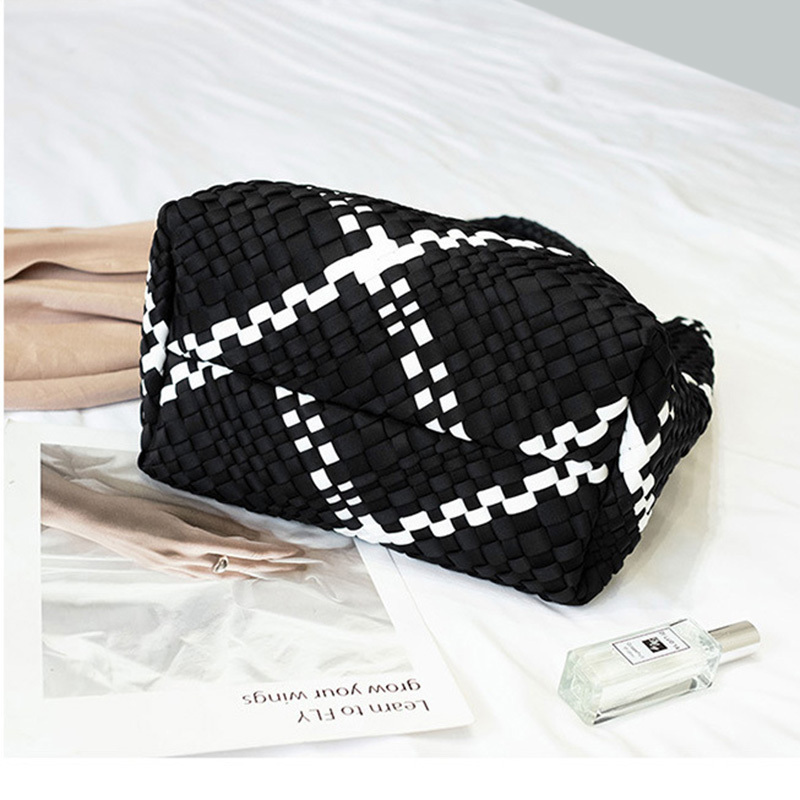 2023 designer customized diving cloth woven neoprene mother-daughter bag waterproof handbag beach woven handmade handbag