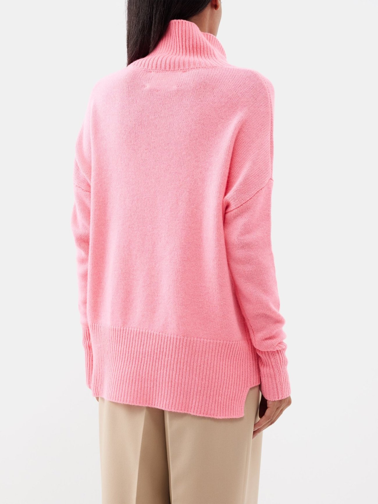 Wholesale custom color long sleeve cuffs and hem ribbed turtle neck loose pink knit women wool sweater