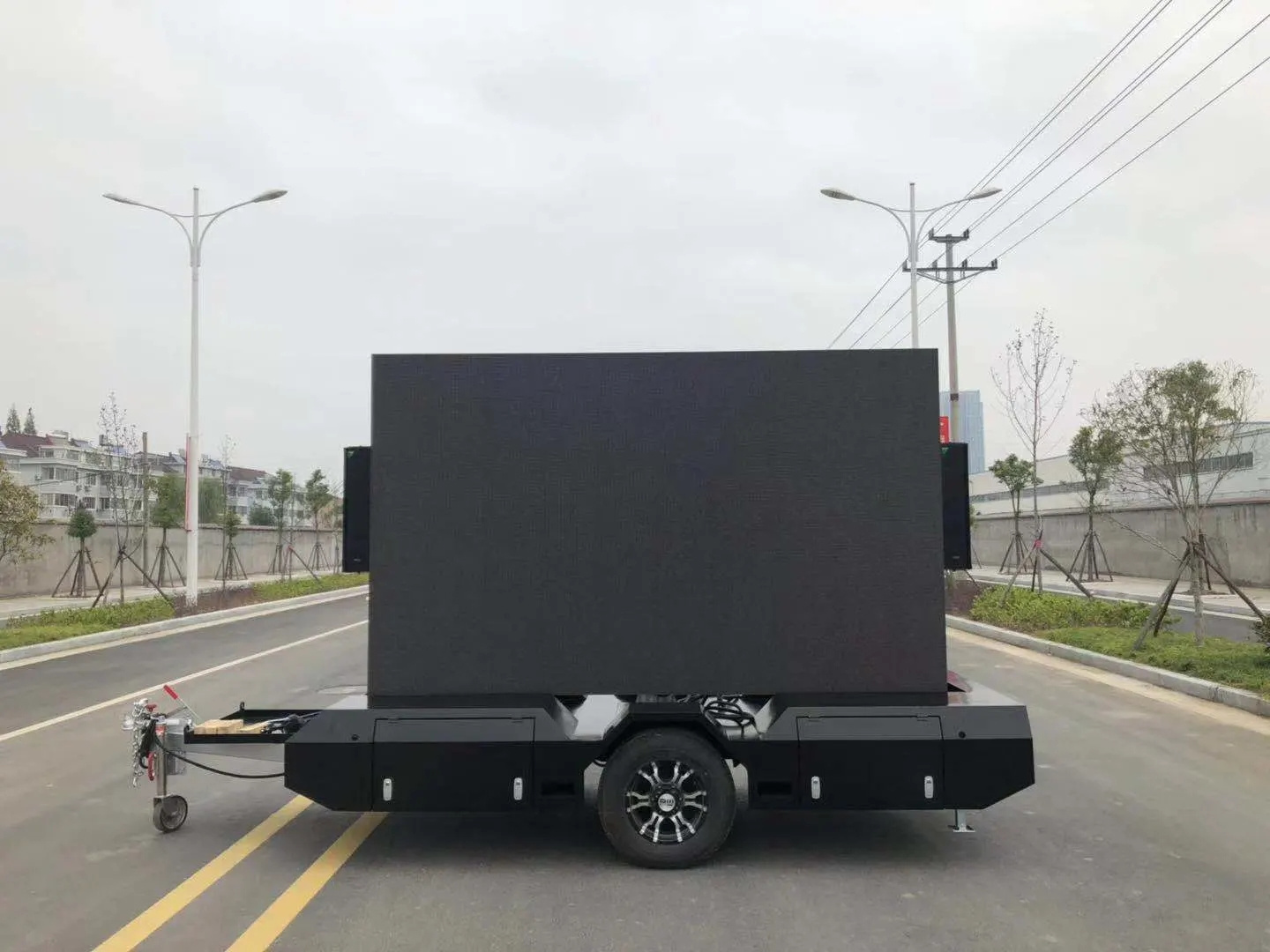 Outdoor mobile advertising vehicle trailer mounted truck led display billboard mobile potable led screen trailer