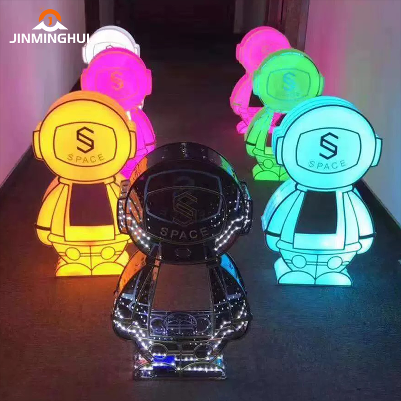 Customized Logo Astronaut Robot Shape Champagne Beer Wine Led Bottle Presenter With Acrylic Holder Stand For Vip Service