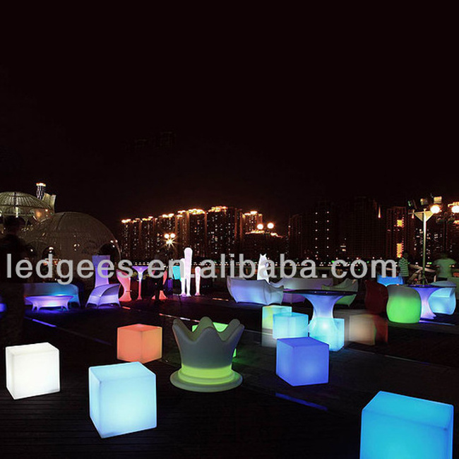 High quality PE material light up led sitting cube chair