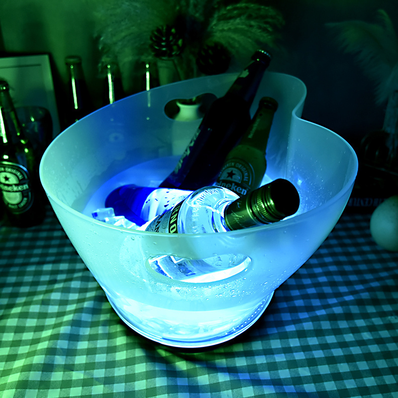 New design clear big capacity beer cooler  plastic wine beer white transparent led ice bucket in pp With Handle champagne bucket