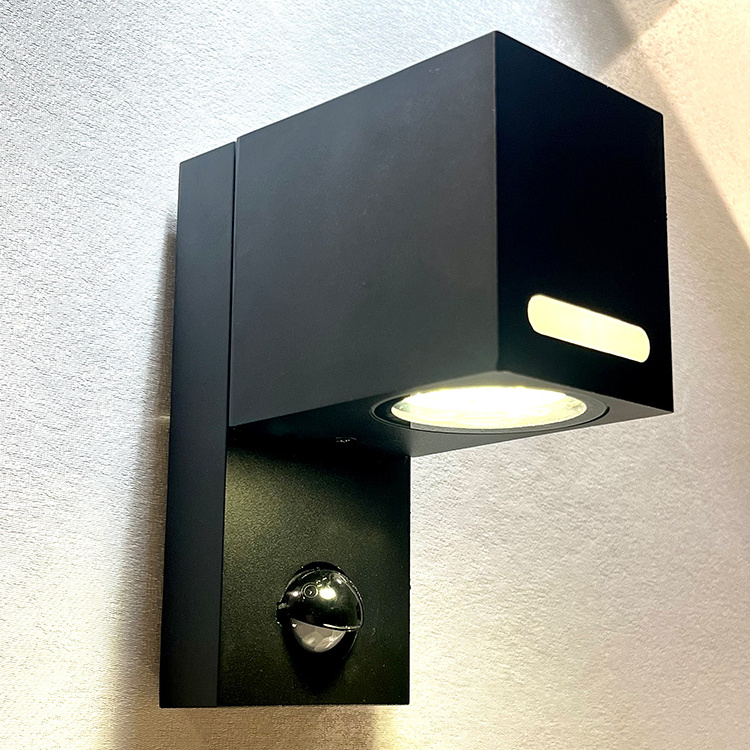 Aluminum body outdoor waterproof wall light under eaves post light corridor lighting