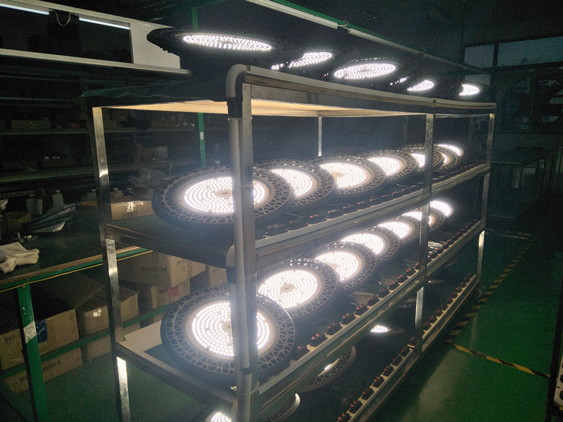 Super Bright High lumen 150lm/w Waterproof Commercial 5 years factory warranty 100-277Vac/200-480Vac 100w led ufo high bay light