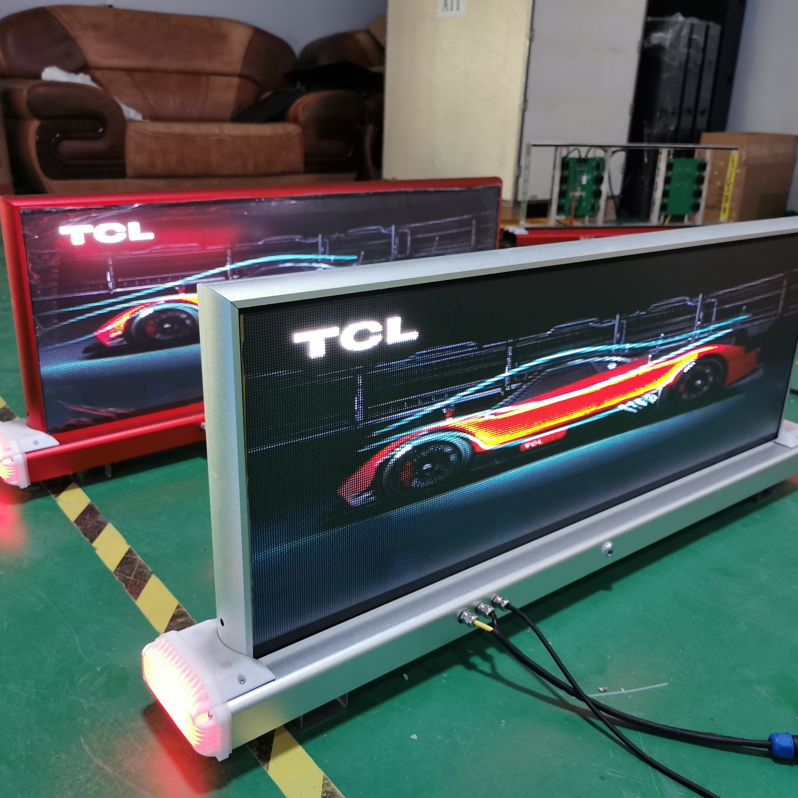 P2.5 taxi top led display screen OUTDOOR led taxi roof advertising sign