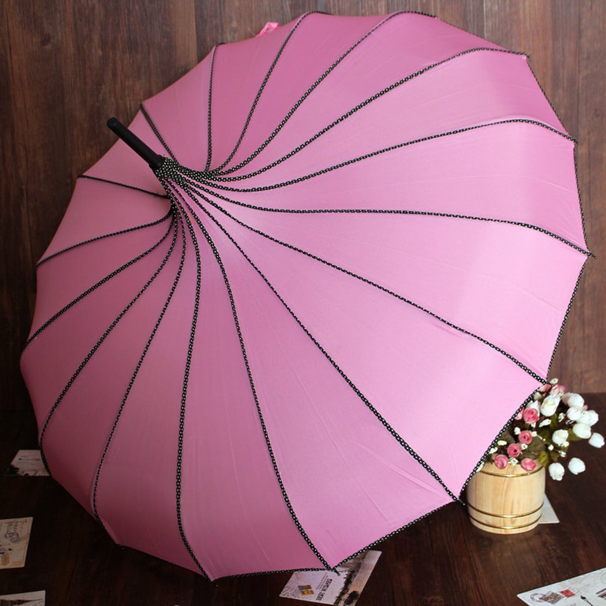 Classical design peaked pagoda shape vintage wedding umbrella durable metal frame manual open folding rain umbrella