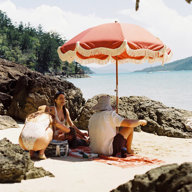 Reclaimed wood pole premium outdoor parasol waterproof polyester canopy durable fiberglass frame beach umbrellas with tassels