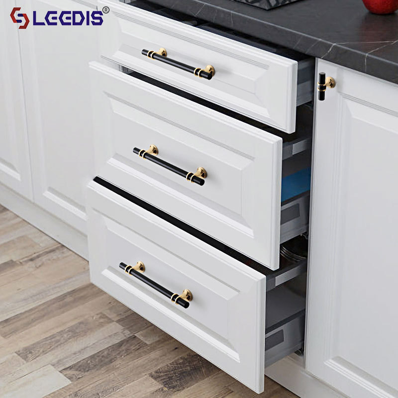 LEEDIS Wholesale Luxury Black Furniture Pulls Accessories Kitchen Cabinet Handles Gold Modern Drawer Wardrobe Handle Hardware