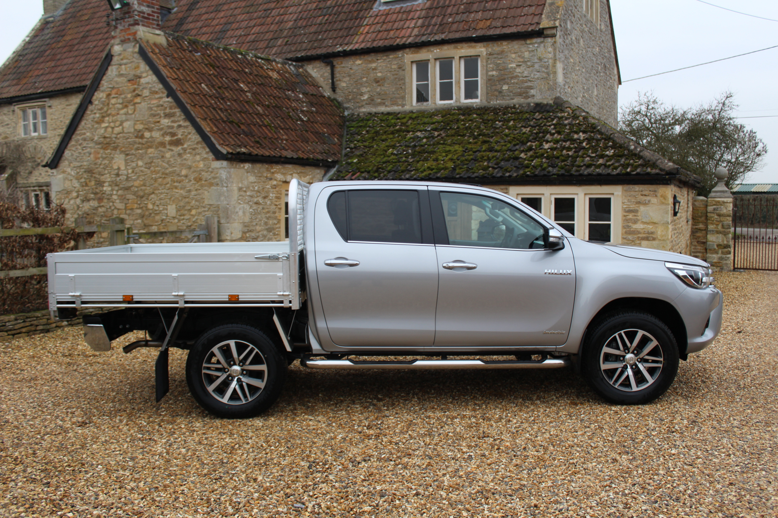 Dual/Single/Extra 4X4WD Cab Aluminum Ute Bed Tray  for Pickup Truck