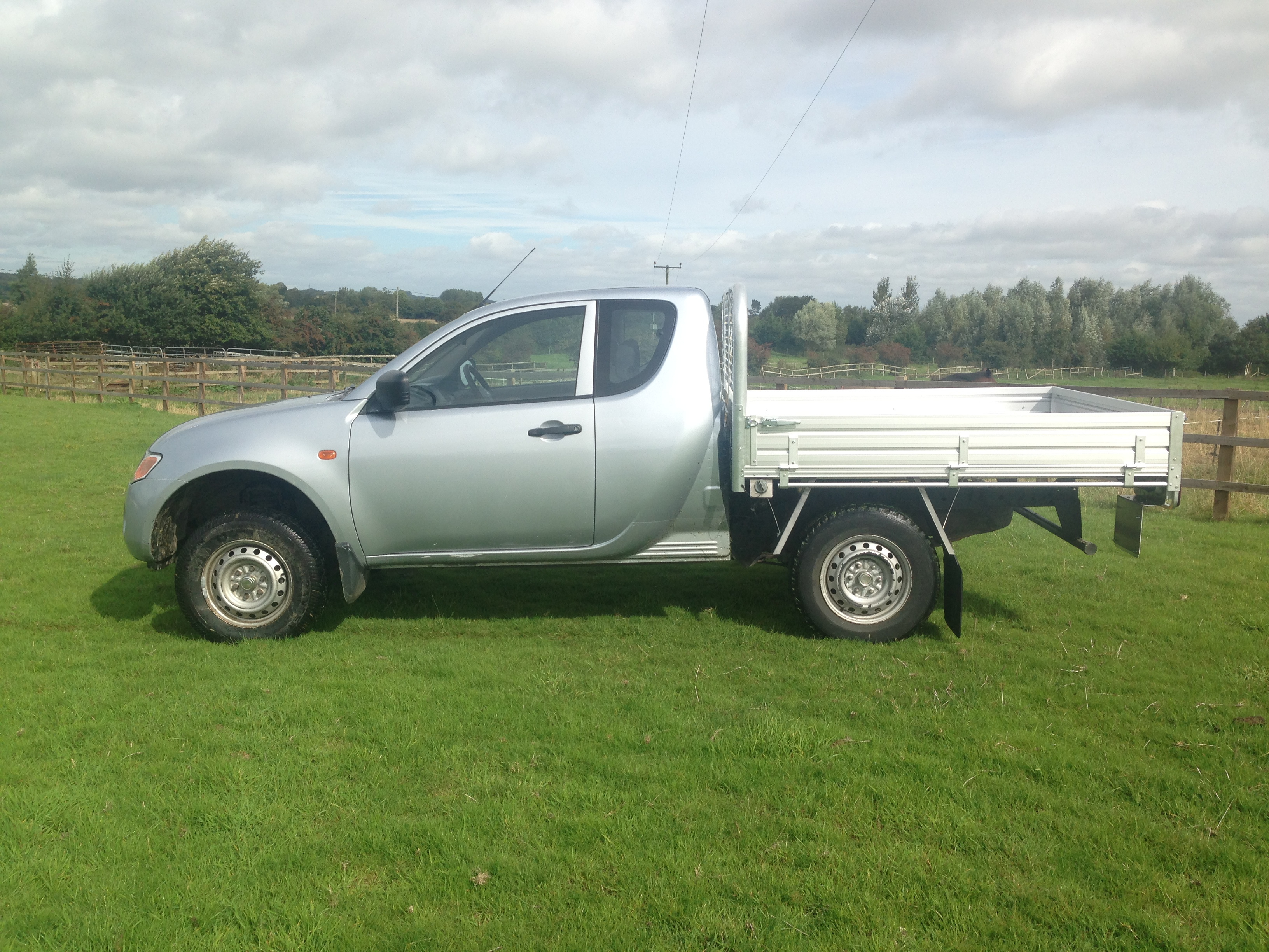 Dual/Single/Extra 4X4WD Cab Aluminum Ute Bed Tray  for Pickup Truck