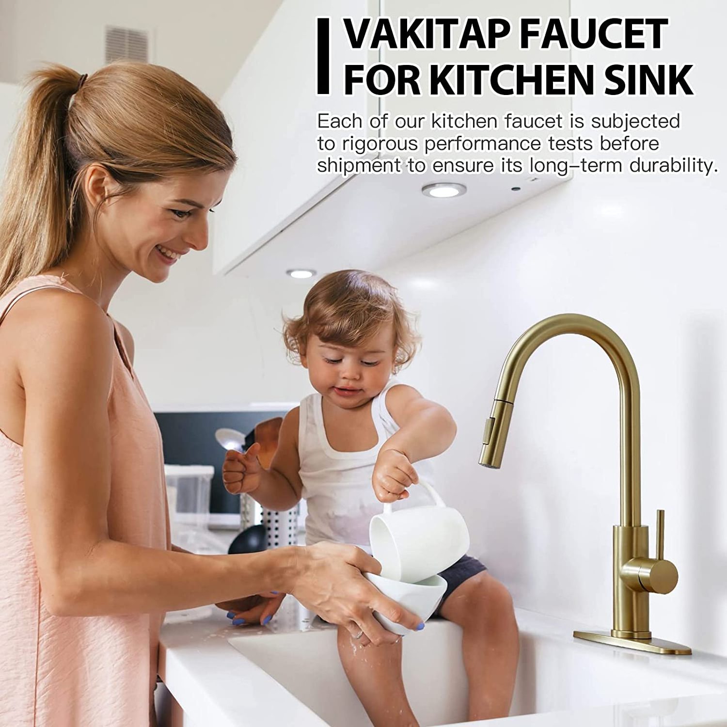 Gold Color Kitchen Faucets Modern Kitchen Sink Faucet with Pull-Down Sprayer Single Level Stainless Steel Faucet