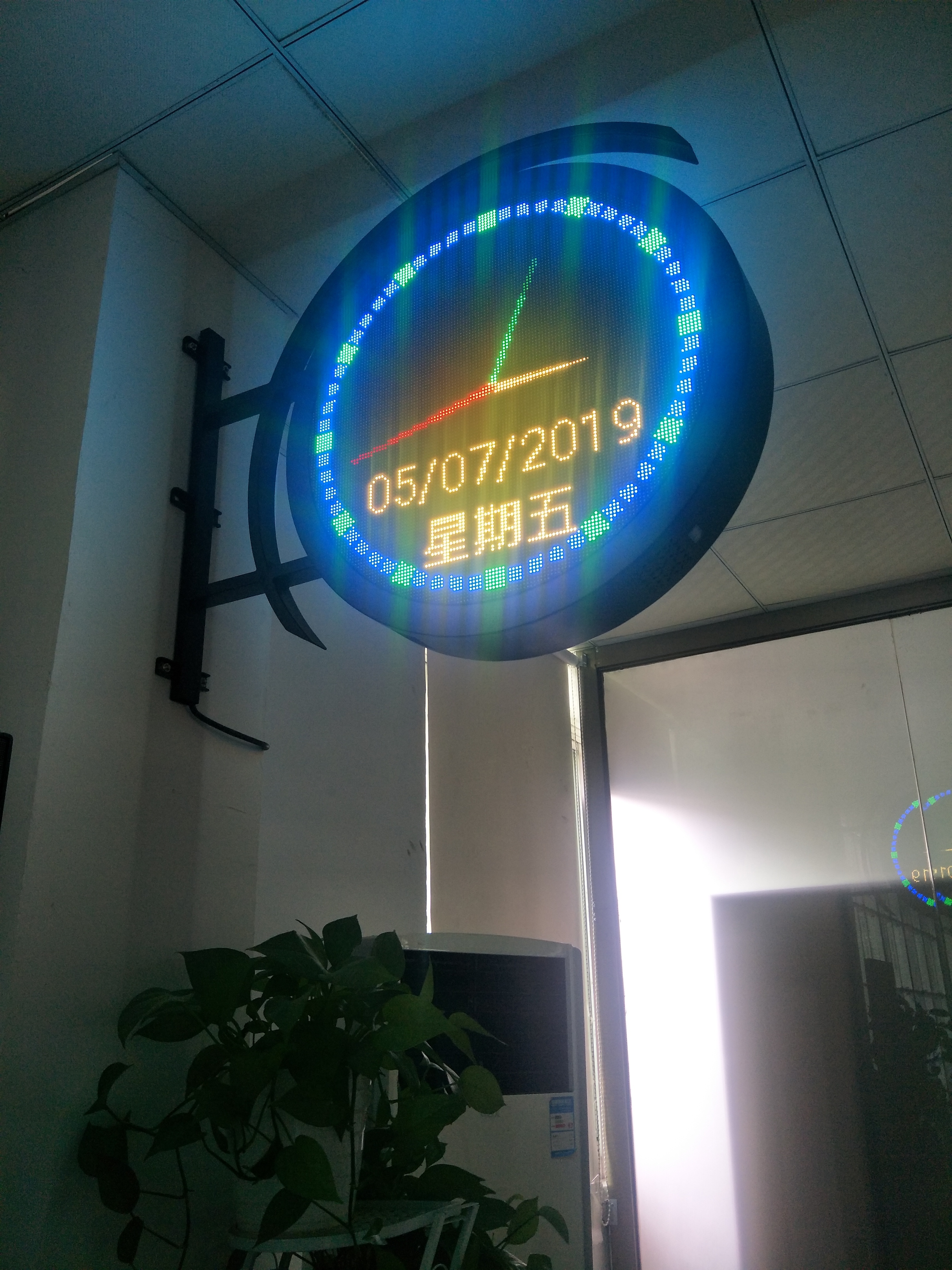 China supplier high quality HD video advertising indoor/outdoor round screen circle  P3  P5 led display