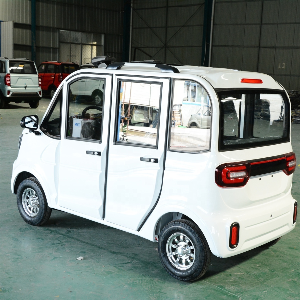 2022 New professional Left / right rudder NEW Hybrid Power Professional Cheap 4 Wheels 4 Seat 5 Doors Solar Electric Car