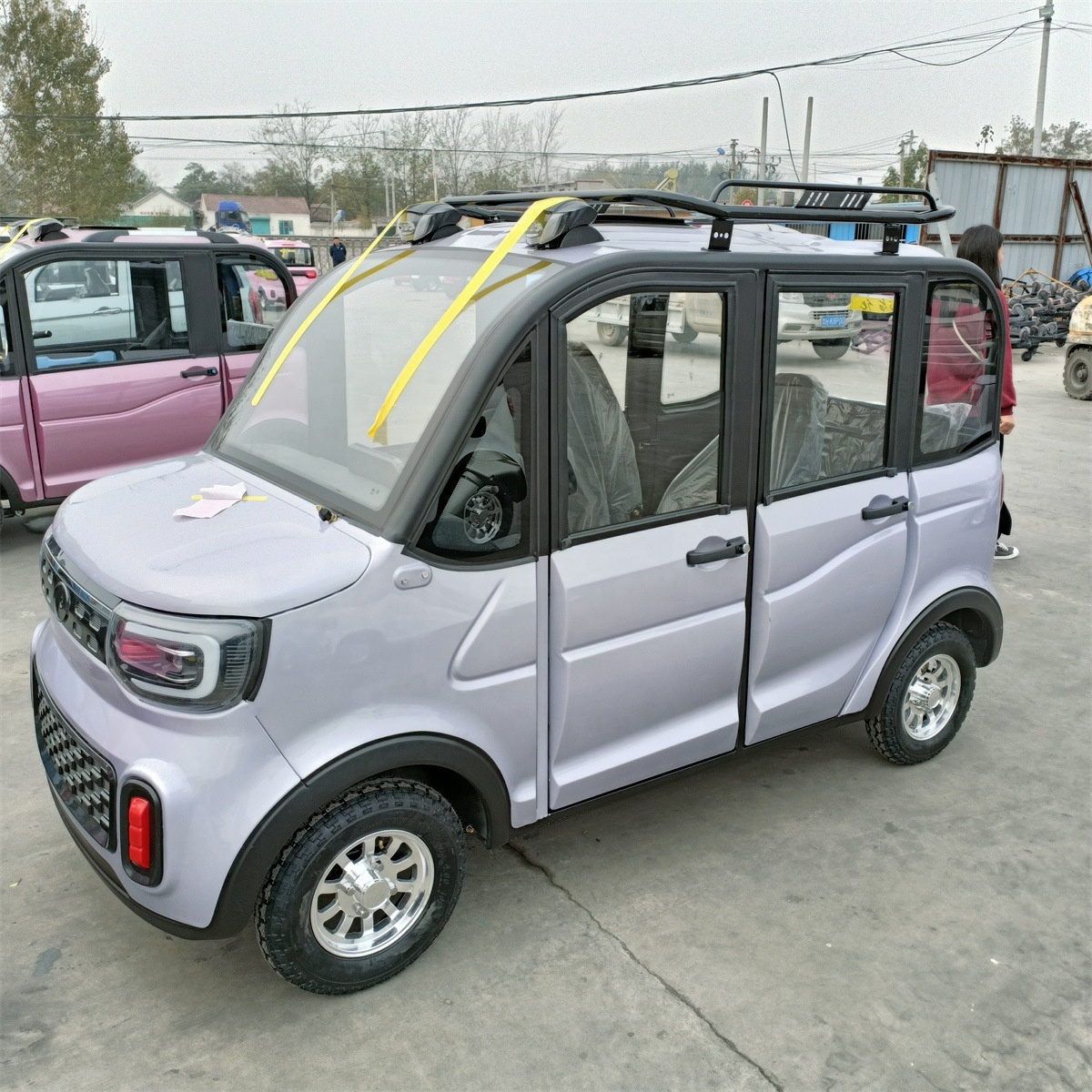 2022 New professional Left / right rudder NEW Hybrid Power Professional Cheap 4 Wheels 4 Seat 5 Doors Solar Electric Car