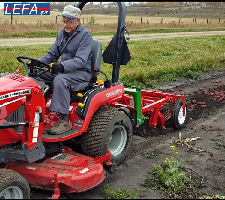 Agricultural mini tractor 3-point hook up one row small potato digger