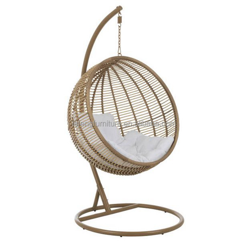 Wholesale Outdoor Rattan Hanging Egg Chair Indoor Leisure Wicker Patio Swing Chair Cheap Garden Egg Rattan Chair Hanging Swing