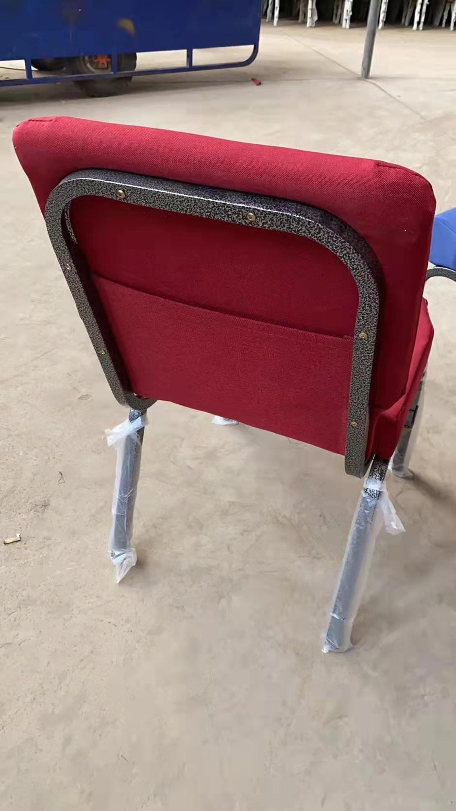 Wholesale Cheap China Metal Stackable Interlocking Theater Used Grey Church Chairs Seats for Auditorium