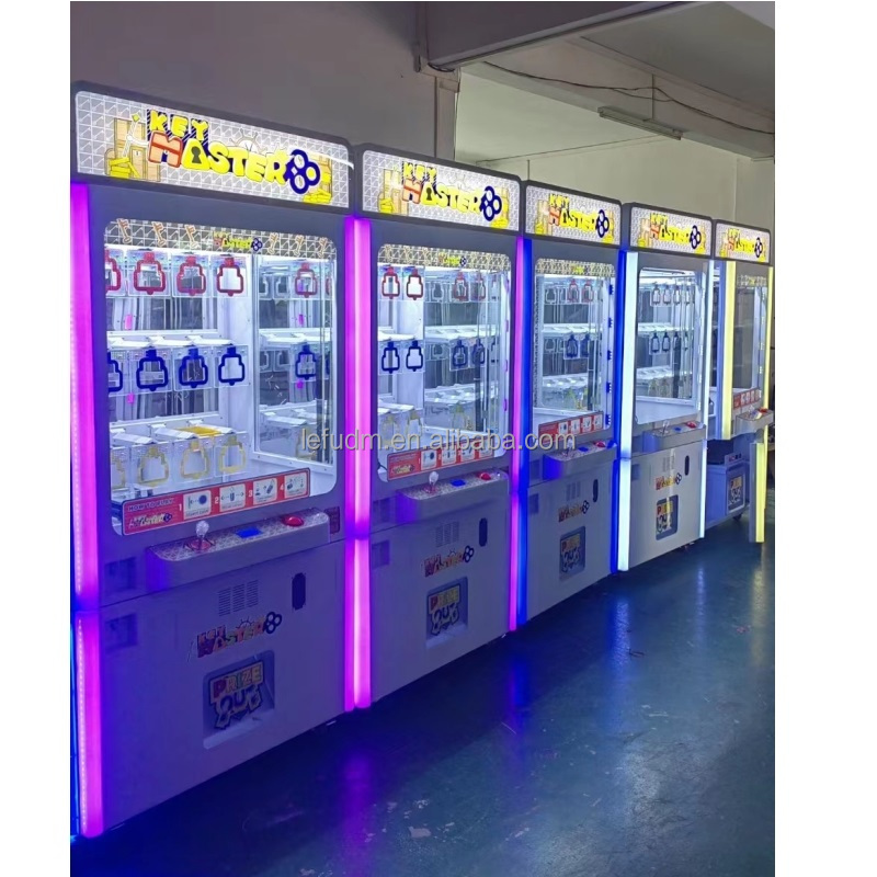 2023 Popular 15 Slots Key Master Coin Operated Golden Key Prize Vending Golden Key Master for Arcade Game Center