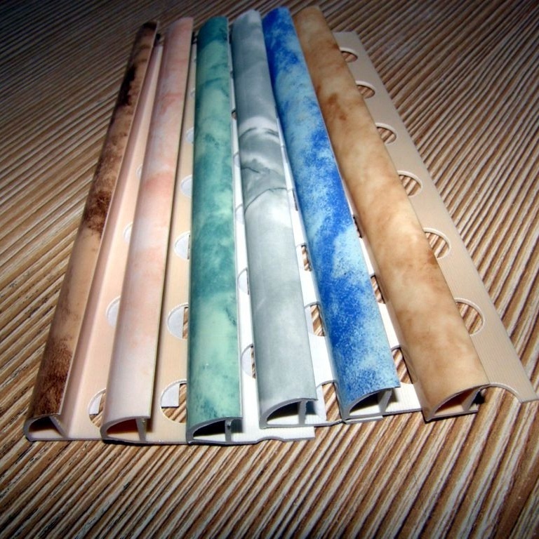 Shinning Surface Closed Shape Edge Profile Plastic Vinyl Decorative   Flooring Cover Strips  PVC Tile Corner Trimming