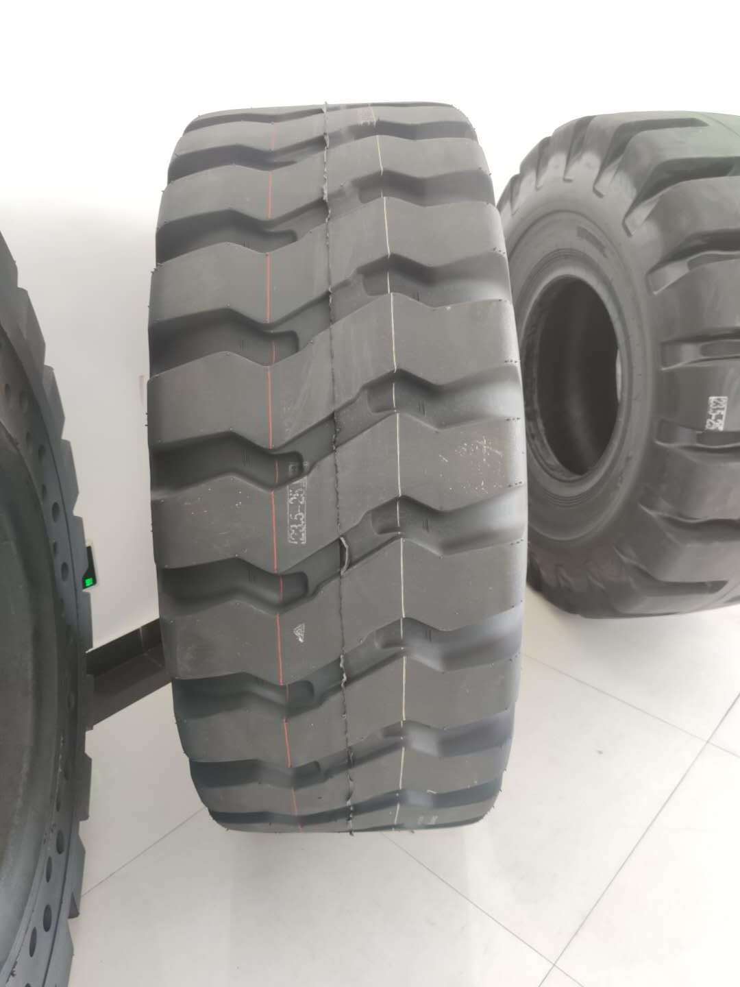 chinese truck tires brands pneumatic tire 17.5-25 23.5-25 26.5-25 otr wheels