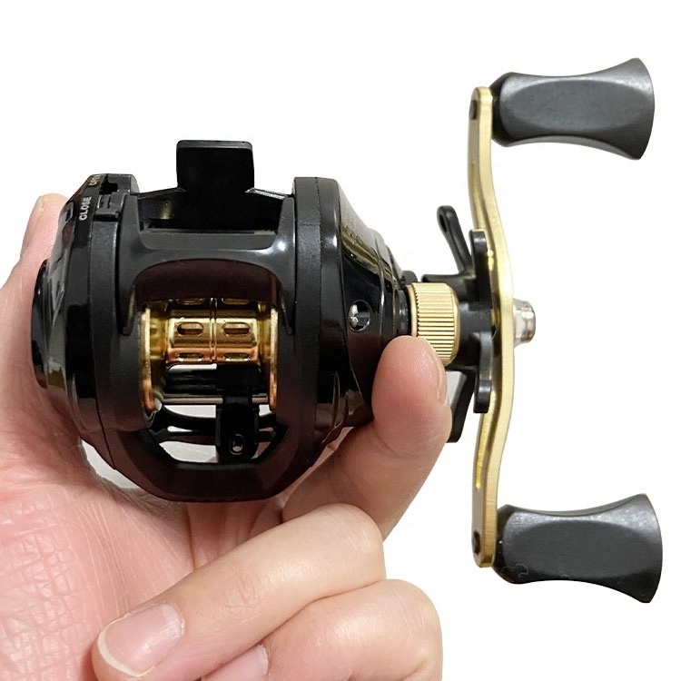 Hot customized Wheel Baitcasting Reel 2000 baitcast casting 5KG Drag Fresh Carp Reel Fishing Saltwater Sea Fishing Reel