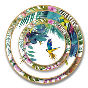 Creative Elegant Gold Rim Hand Painted Parrot Glazed Color Beef Steak Cake Home Ceramic Charger Plate and Tea Coffee Mugs