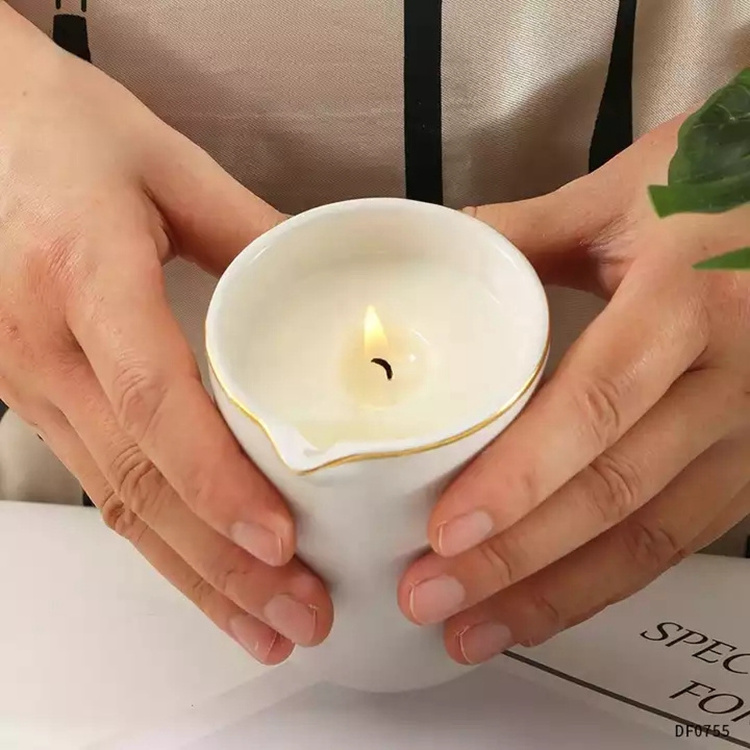 Wholesale Custom White Essential Oil Ceramic Candle Jars Empty Massage Candle Container With Spout