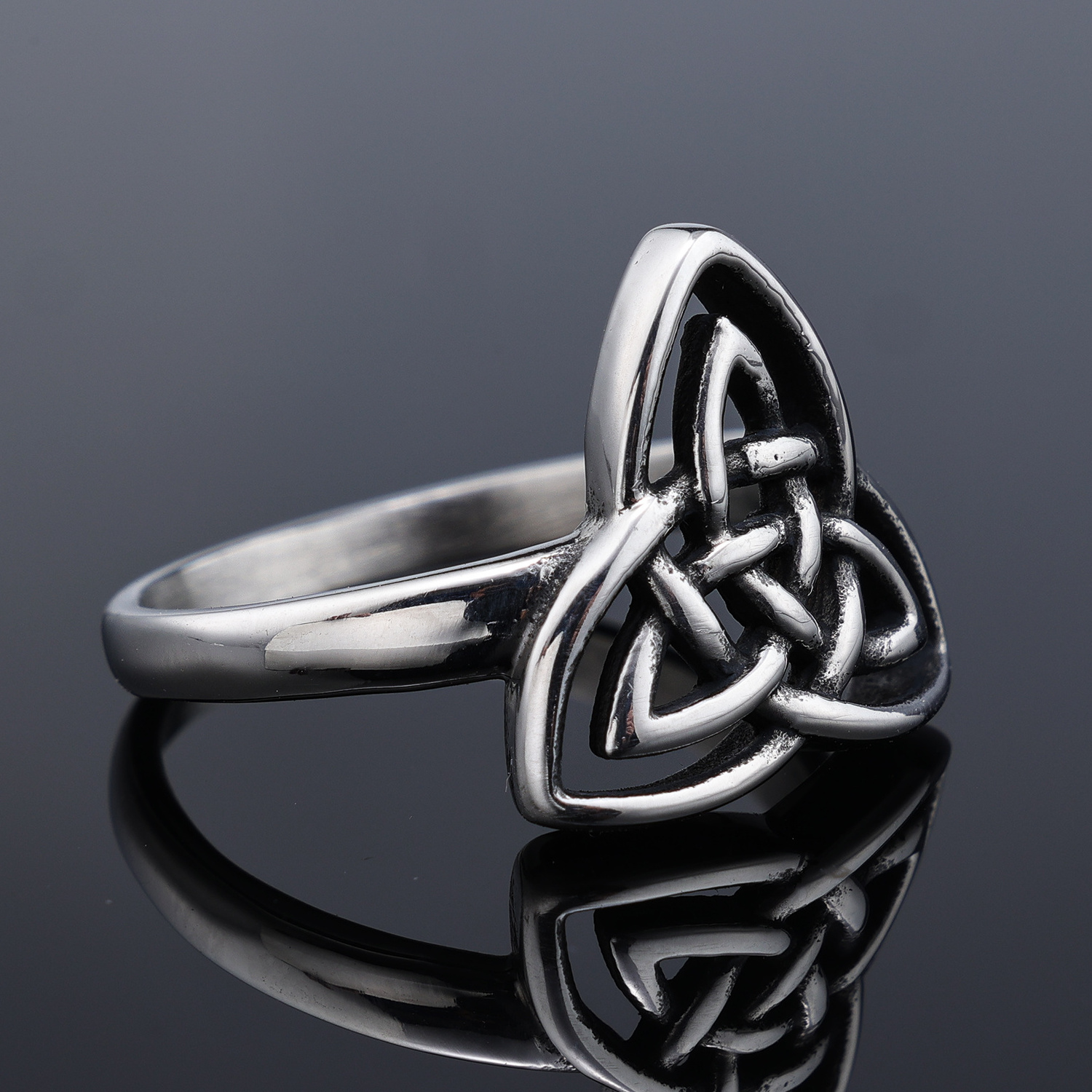 Irish Style Triquetra Triangle Knot Rings Stainless Steel Ladies Girls Wedding Band Toe Rings Size 5-10