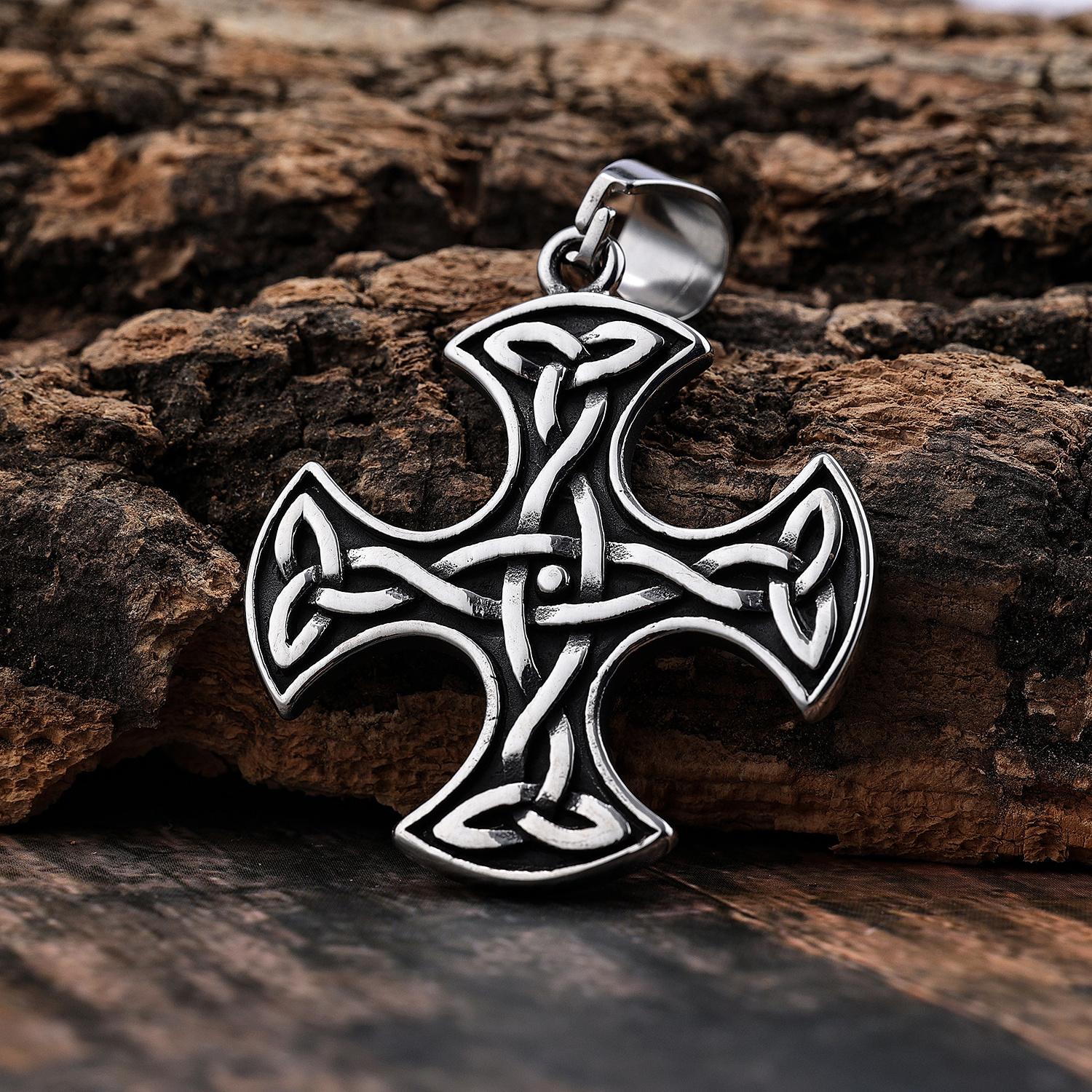 Ready to ship Classic nordic men necklace stainless steel Viking silver Irish knot celtic cross pendant for men women daily wear