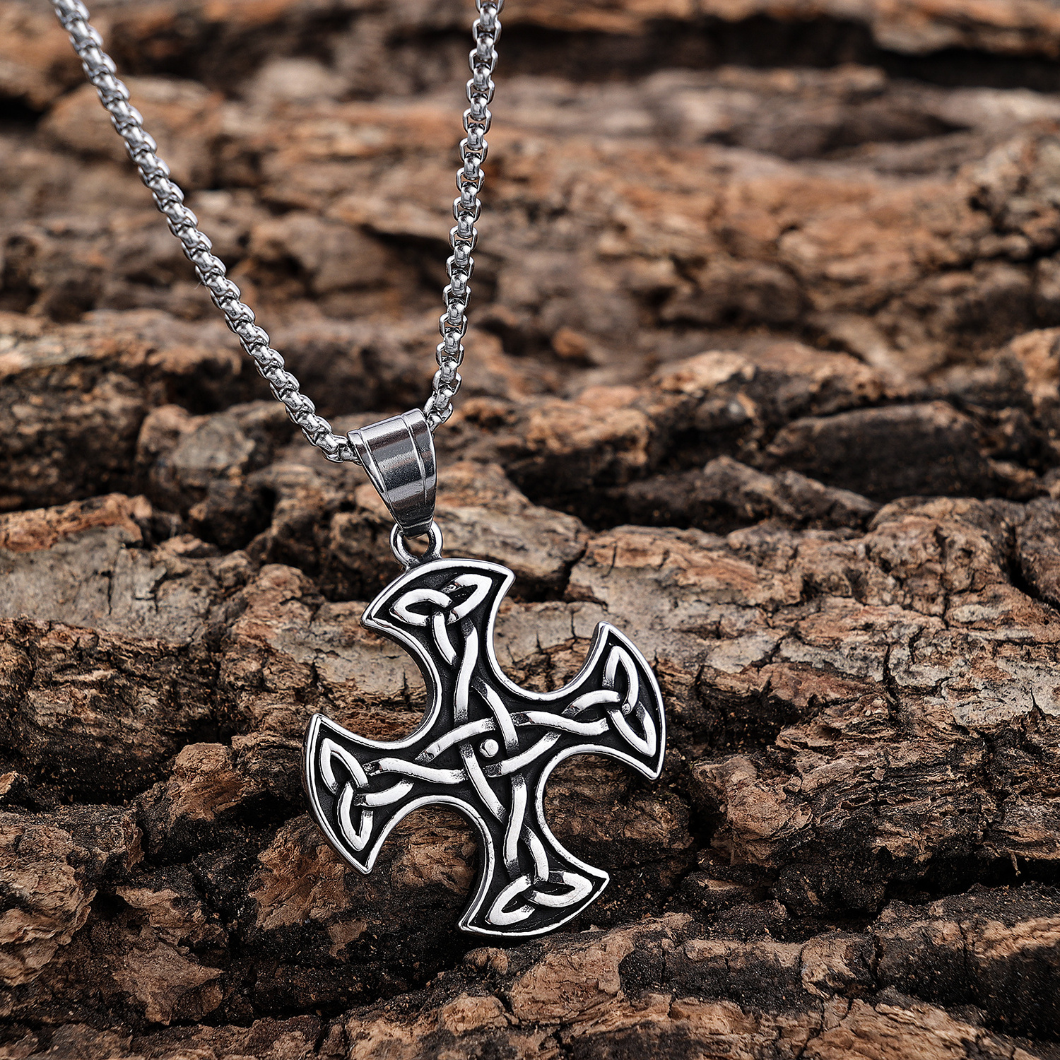 Ready to ship Classic nordic men necklace stainless steel Viking silver Irish knot celtic cross pendant for men women daily wear