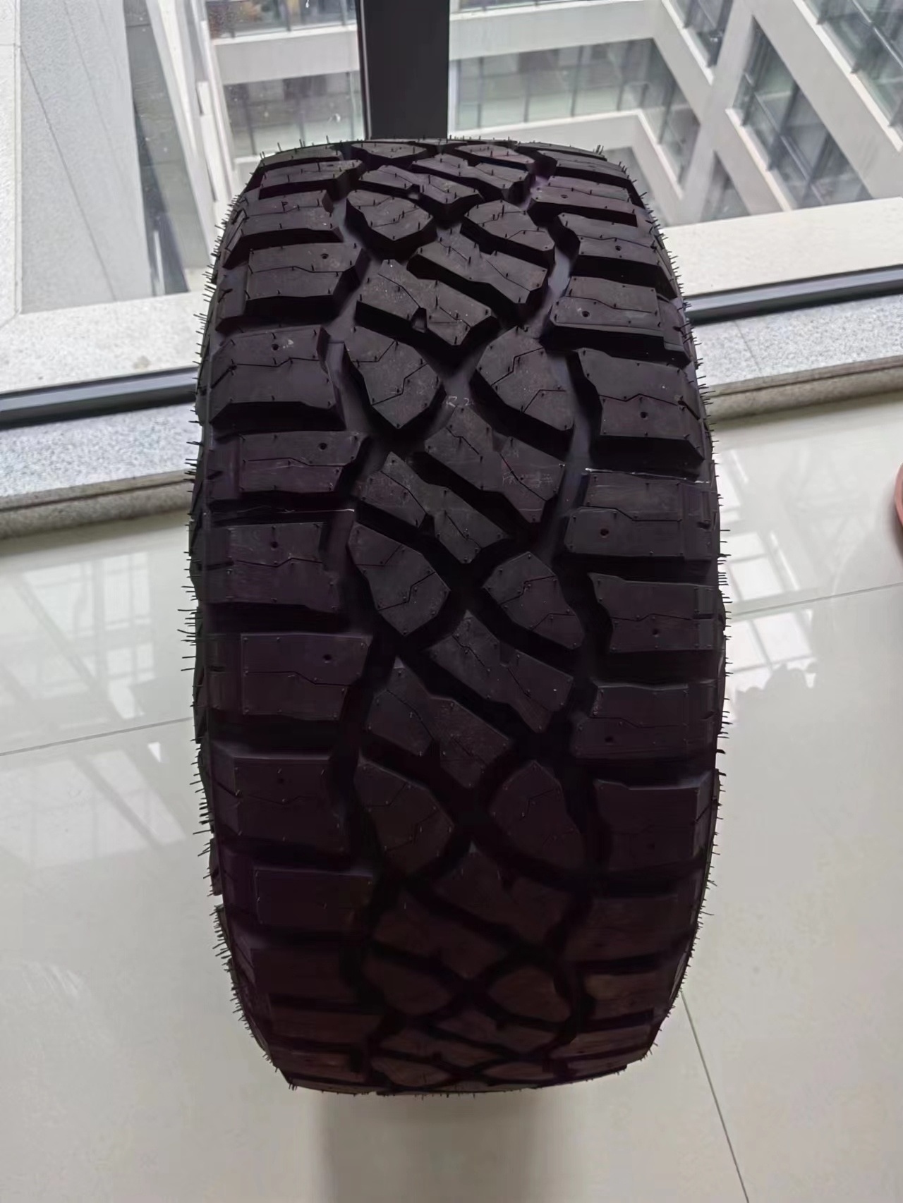 new pattern X/T tyre 275/65R20 LT275/55R20 all steel radial PCR tyre with strong sidewall