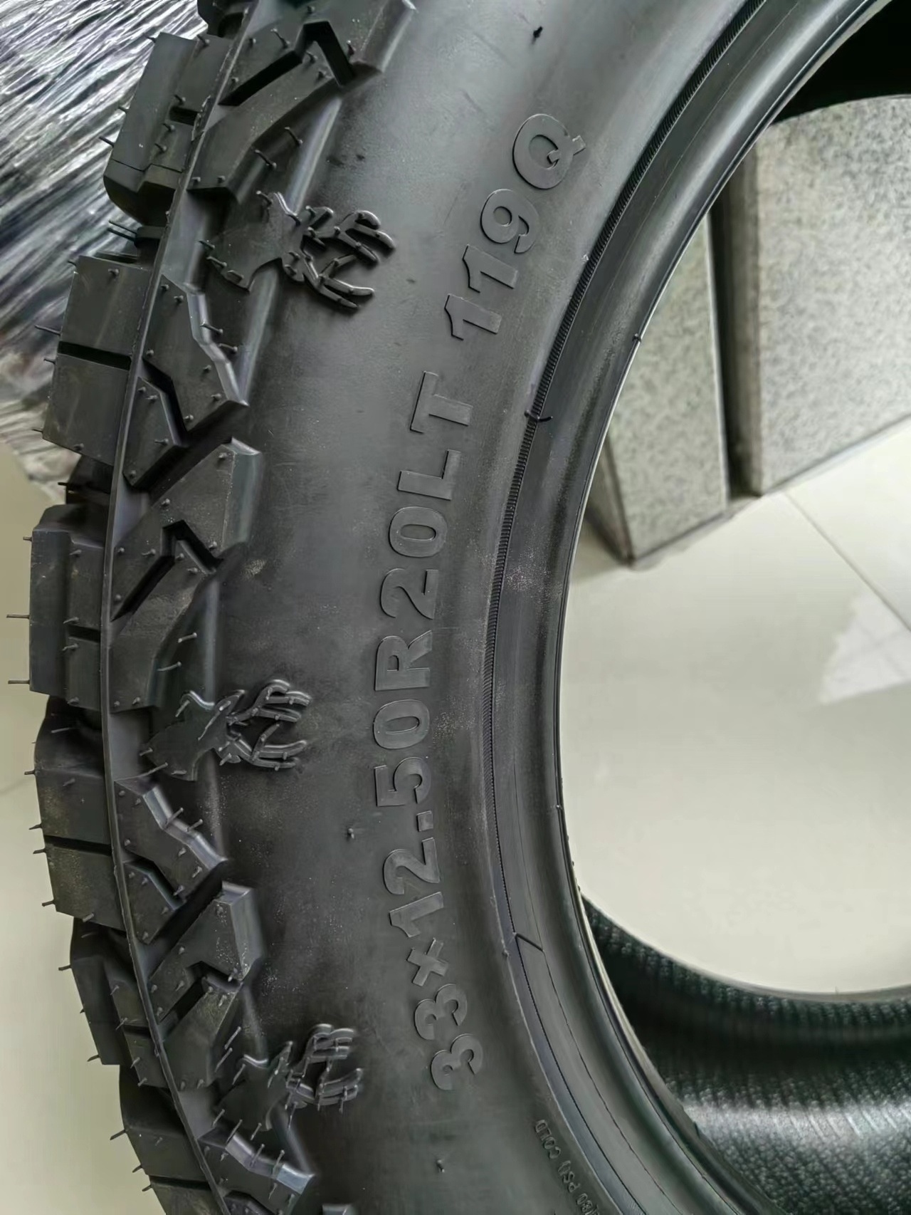 4X4 SUV mud and all terrain tire LT285/75R16 LT275/60R20 snow flake rated AT MT off road tire