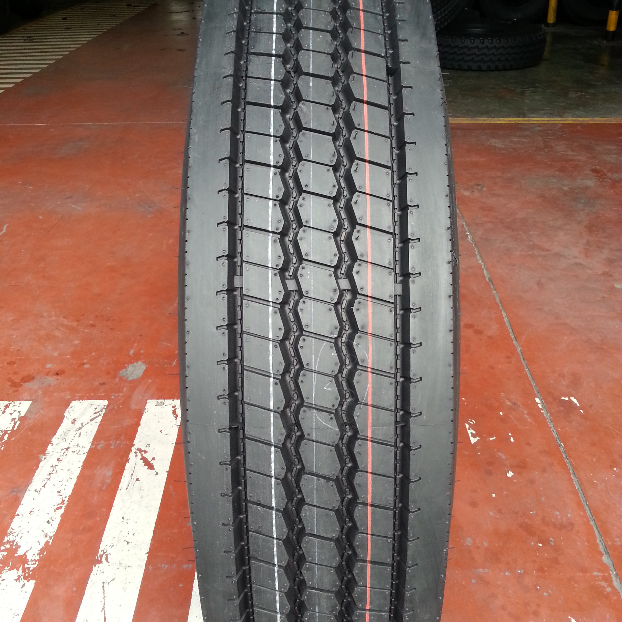 22 ply rating new design truck tire 315/80R22.5 all steel radial tire from China