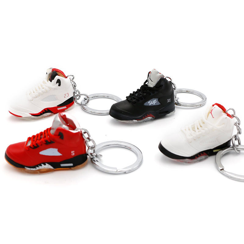 Custom Wholesale mini 3D basketball shoe sneaker rubber keychains pvc key ring  key chain with clear shoe box