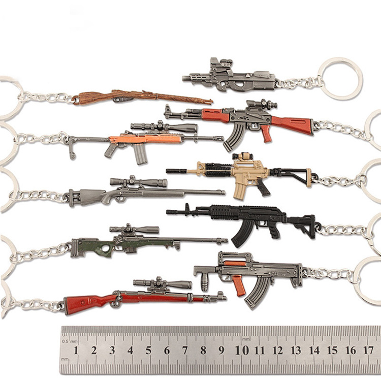 Hot Wholesale gun key chain keychain 5CM9CM 18cm M24 Metal Game Gun Model Key Chain Gun toy key chain